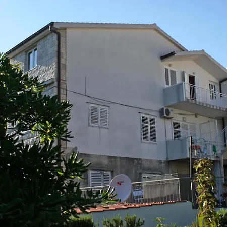 Apartment With A Parking Space - 16521 Makarska