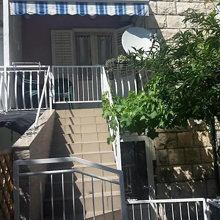 With A Parking Space - 16521 Apartment Makarska